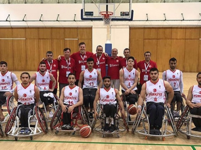 Milliler finalde Almanya'yı yenerek şampiyon oldu