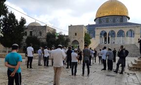 Fanatik Yahudilerden Mescid-i Aksa'ya baskın