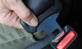 Otobüs hareket etmeden yolculara emniyet kemeri filmi izletilecek