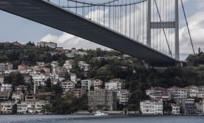 İstanbul Boğazı'nın incileri yeni sahiplerini bekliyor