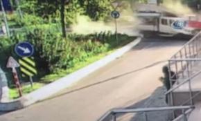 Beton pompası kontrolden çıktı: 3 yaralı