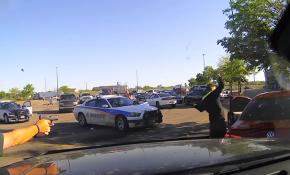 Colorado polisi şüphelinin vurulma anını yayınladı