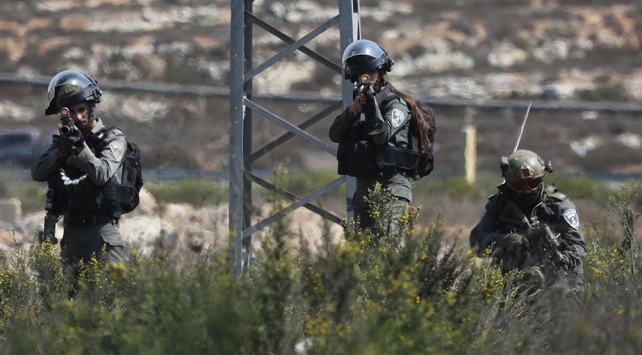 Gazze'deki işgal karşıtı gösterilerde biri çocuk 3 Filistinli şehit oldu