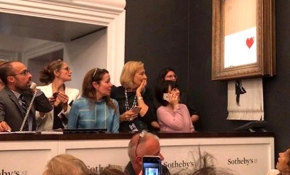 Müzayedede satılan tablo kendi kendini imha etti