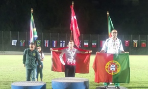 Down sendromlu Ali Topaloğlu atletizmde dünya şampiyonu oldu