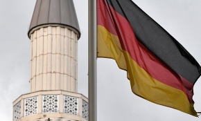 Alman İçişleri Bakanlığı tüm dini grupları toplantıya çağırdı