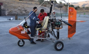 Doktor ve tekstilci iki arkadaş "döner kanatlı ve pervaneli hava taşıtı" üretti