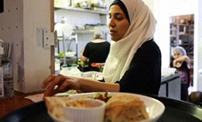 Brezilya'da mülteci lokantası halka geleneksel tatlar sunuyor