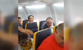 Ryanair uçağında ırkçı taciz skandalı