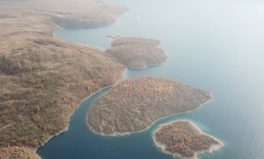 Nemrut Krater Gölü'nde rengarenk sonbahar