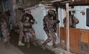 İstanbul'da uyuşturucu operasyonu: 40 gözaltı