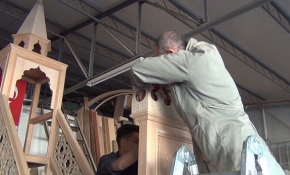 Afyonkarahisar'daki camileri İlyas Özbay'ın eserleri süslüyor