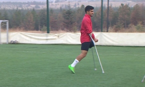 Van depreminden sağ kurtarıldı, ampute futbolla hayata tutundu