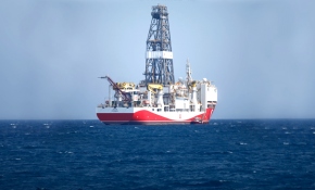 Türkiye'nin sondaj gemisi "Fatih" Akdeniz'e açılıyor