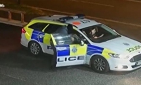 İngiltere'de market soyan hırsızlar polis arabasıyla kaçmaya çalıştı