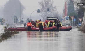 İtalya Sicilya'da nehir taştı: En az 12 ölü