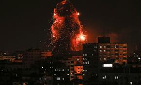İsrail savaş uçakları Gazze'de bir apartman ve oteli hedef aldı