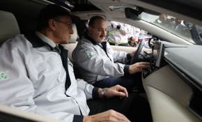 Bakan Varank Türkiye’de üretilen ilk hibrit otomobili test etti