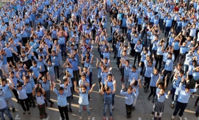 Aydın'da öğrenciler derse müzikli egzersizle başlıyor