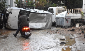 Bodrum'da sağanak sele neden oldu