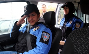 Polis otosuyla okula gitme hayali gerçek oldu