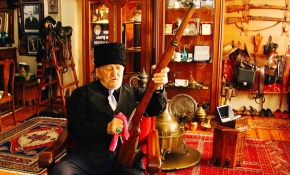 92 yaşındaki Rüştü Çürüksulu'nun müzeleri aratmayan antika koleksiyonu