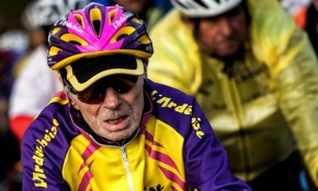 107. yaş gününü bisiklet sürerek kutladı