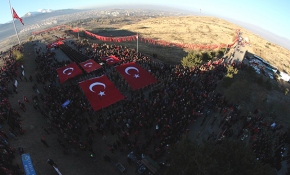 Minarelerden yükselen çağrıya uydular, tarihi değiştirdiler