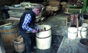 İznik'in son fıçı ustası "Fıçıcı İsmail"