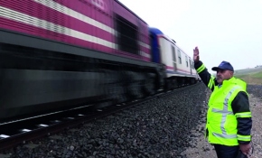 40 yıldır tren raylarında yol bekçiliği yapıyor