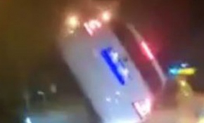 Canlı yayın yaparken kazayı görüntüledi