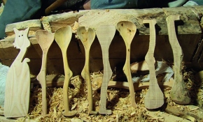 Köylülerin ürettiği şimşir kaşıklara yurt dışından da ilgi büyük