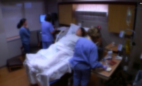 ABD'de doğum yapan mahkuma kelepçe ve pranga