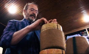 Konya'da 52 yıldır keçecilik yapan Mehmet usta