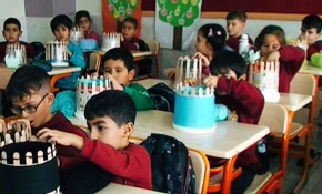 Adanalı öğrencilerden Kars'taki miniklere hediye