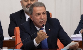 Milli Savunma Bakanı Akar’dan Özgür Özel’e sert yanıt