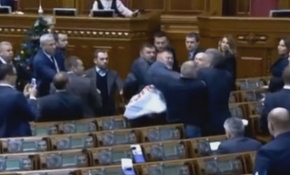 Kilise tartışmaları Ukrayna parlamentosunu karıştırdı