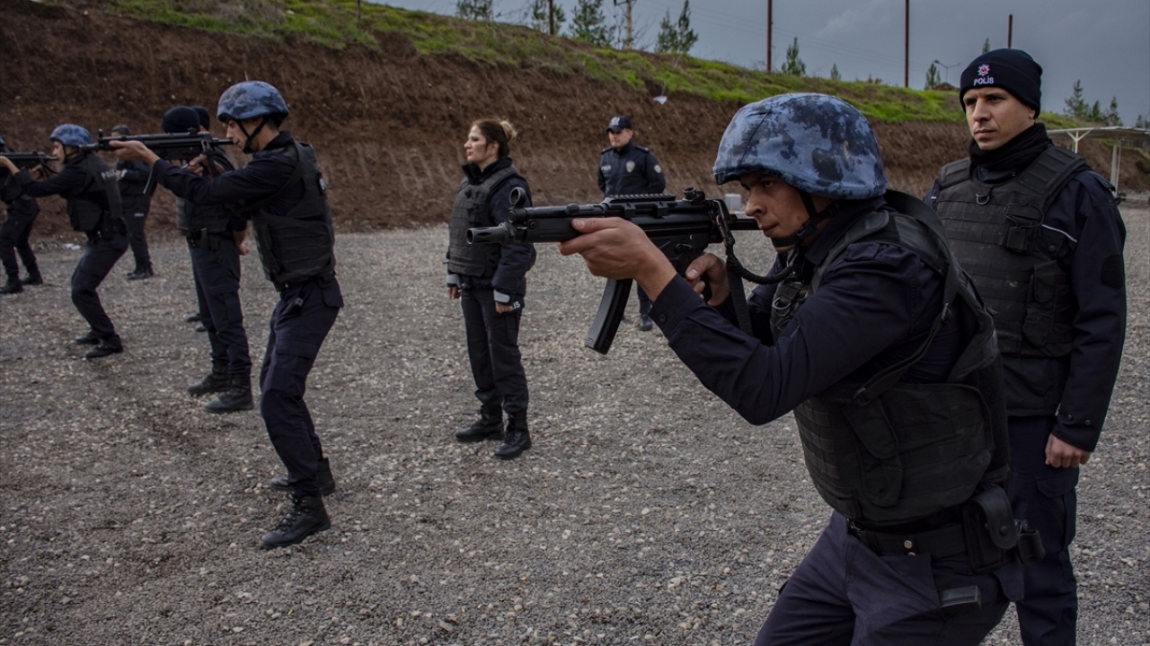 Eğitim öğretime 1990 yılında Diyarbakır Polis Okulu Müdürlüğü olarak başlayan, 2014 yılında "Ali Gaffar Okkan POMEM" adını alan merkez de bugüne kadar 14 bin 842 mezun verdi.