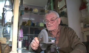 Keşan'ın saat tamircisi mesleğinde 69 yılı geride bıraktı