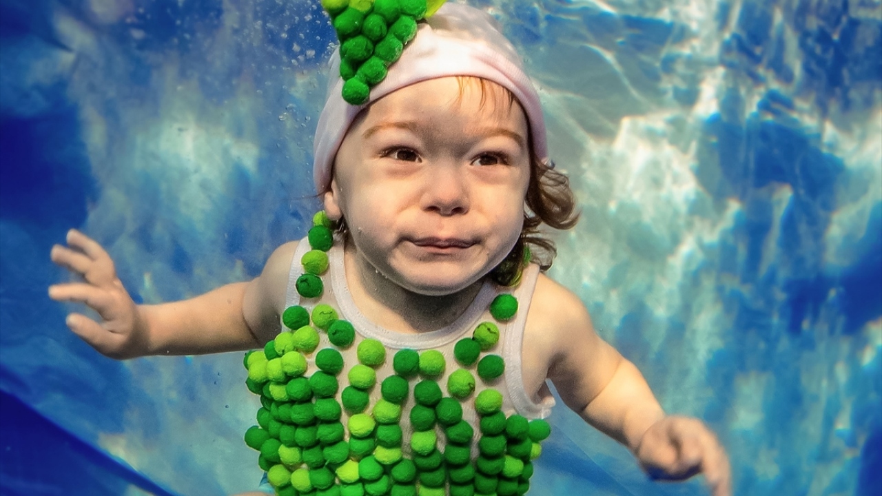 Anne ve babalardan "Keşke daha önceden yüzme derslerine başlasaydık." şeklinde tepkiler aldıklarını aktaran Kılıç, "Genellikle 2 yaşından sonra yüzme derslerine başlayan velilerimiz bu duruma üzülüyorlar, `Daha önceden başlasaydık, geç kaldık` diyorlar." 