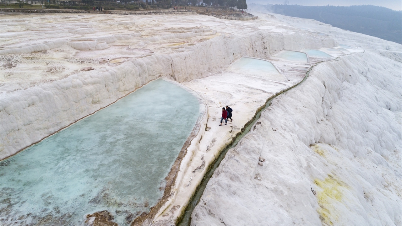 Tatil için Denizli`yi tercih edenler, farklı içerikte program yapabilme imkanına sahip olabiliyor.