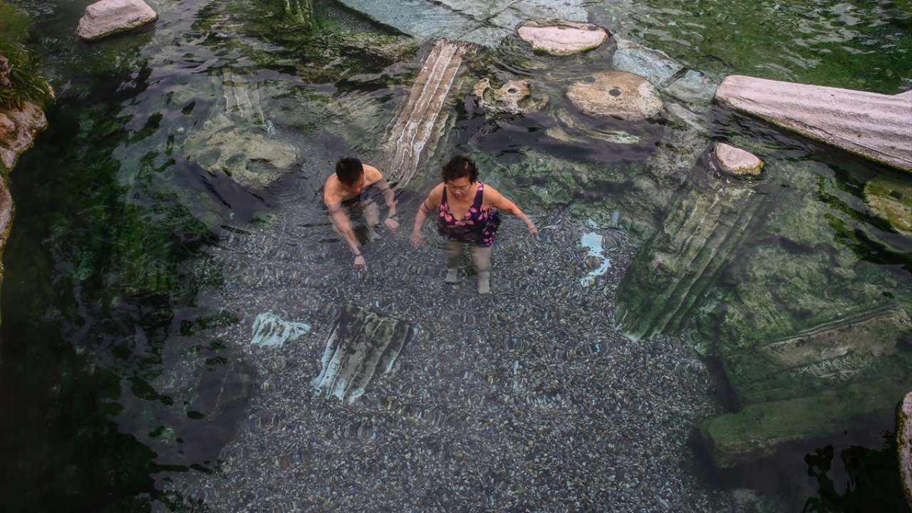 Havuzdaki suyun kalp damar hastalıkları, romatizma, deri, felç ve sinir hastalıkları ile içildiğinde mide ve bağırsak rahatsızlıklarına iyi geldiğine inanılıyor.