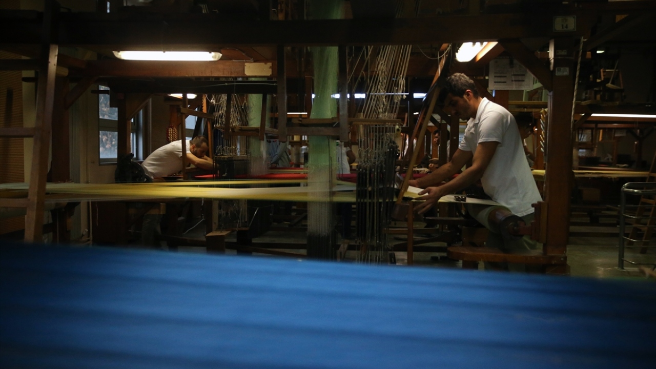 Cumhuriyet döneminde Sümerbank çatısı altında çalışmasını sürdüren Hereke Dokuma Fabrikası, 1995 yılında Özelleştirme Yasası kapsamında Milli Saraylar İdaresi Başkanlığına bağlandı.