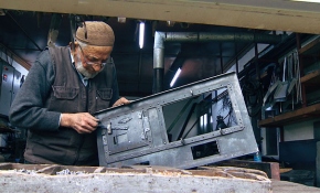 70 yıllık soba ustasının ömrü çalışarak geçiyor