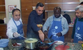 İyi baba olmanın inceliklerini atölyede öğreniyorlar