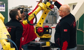 "Robotik aile"nin akıllı robotlarına ilgi büyük