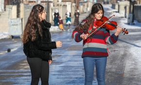 Van sokaklarında müzik sesi